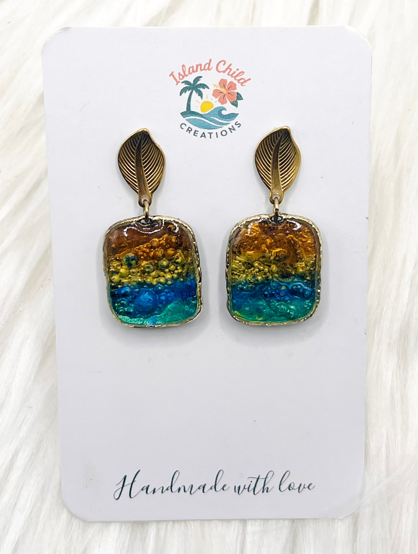BEACH VIBE DANGLES