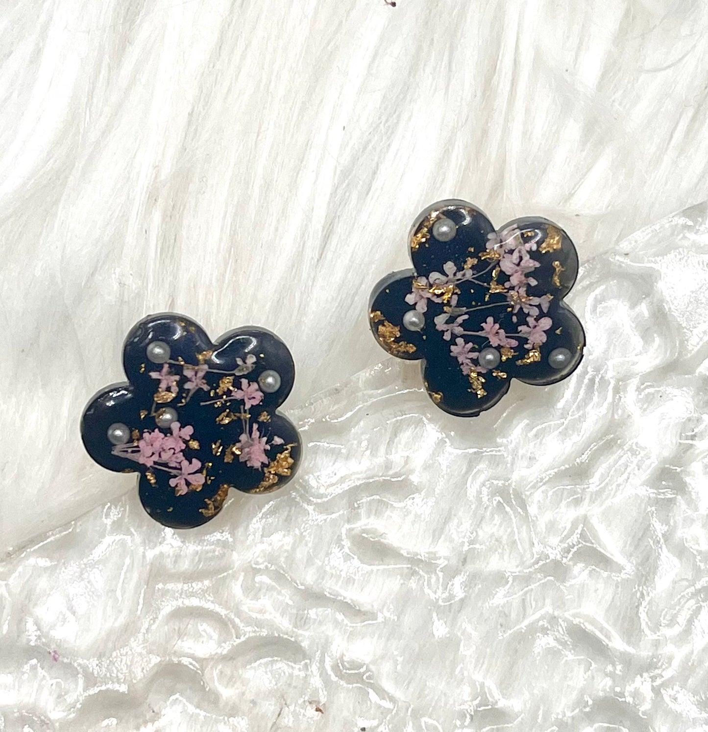 FLORAL PEARL STUDS