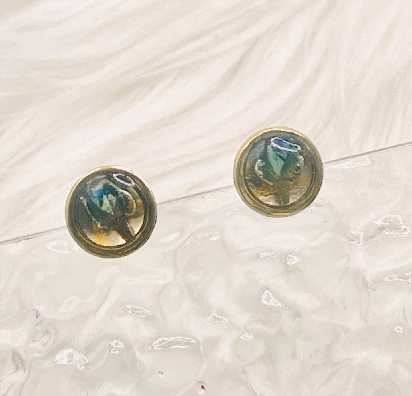 MINI ROSE STUDS