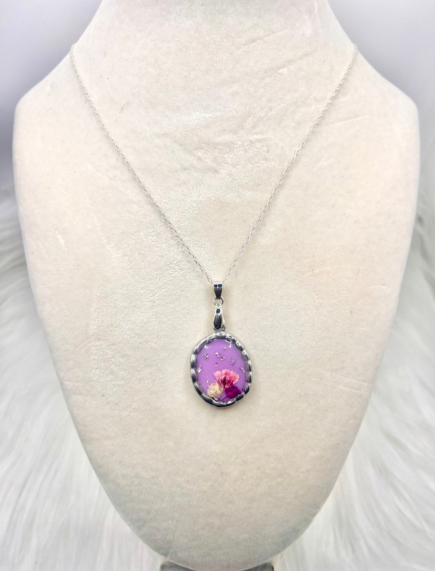 SILVER LILAC FLORAL NECKLACE
