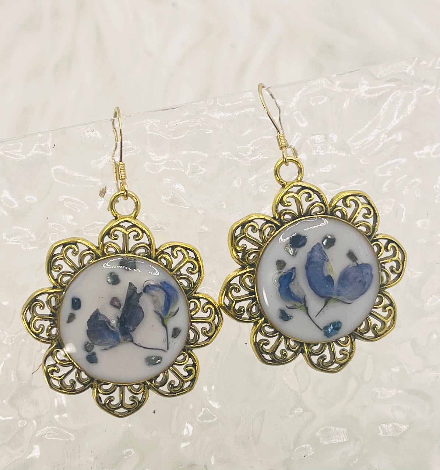 BLUEBONNET FLORAL FRAME DANGLES