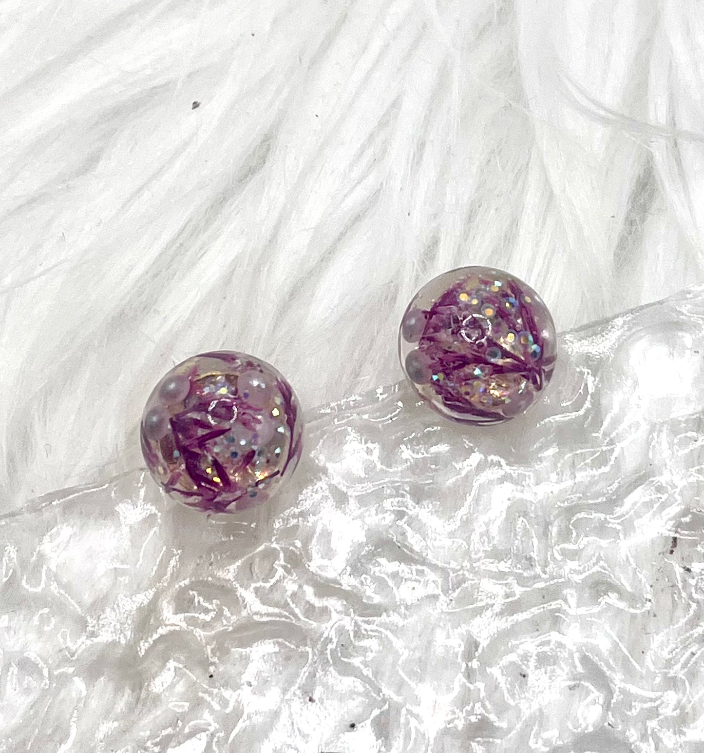 SPARKLY PURPLE FLORAL STUDS