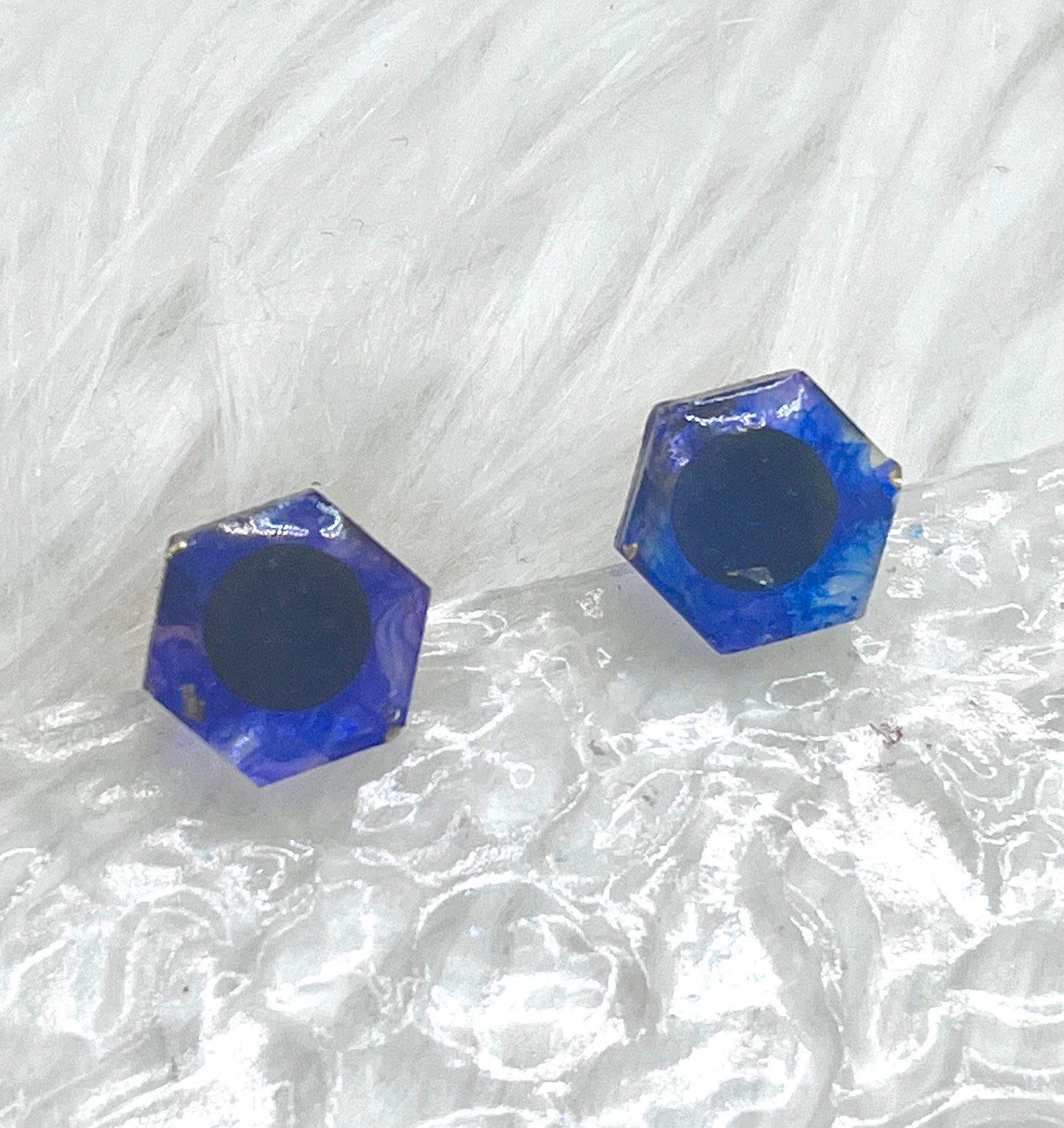 TINTED STUDS